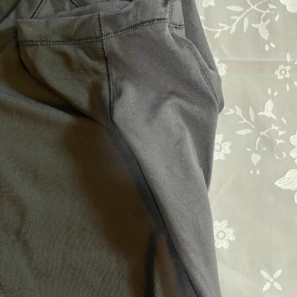 ADIDAS ClimAlite Active Shirt Women's Size M TechFit Short Sleeve Black Athletic - Picture 2 of 7